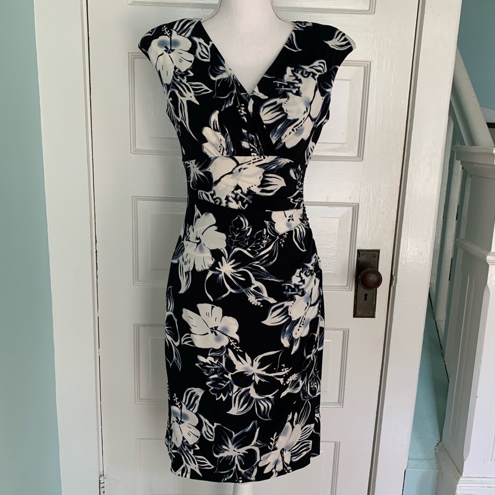 Lauren Ralph Lauren Blue Floral Surplice Neckline Ruched Sides MIDI Dress Size 4